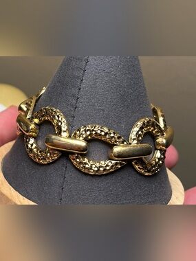 Monet Gold-Tone Hammered Link Bracelet vintage EUC